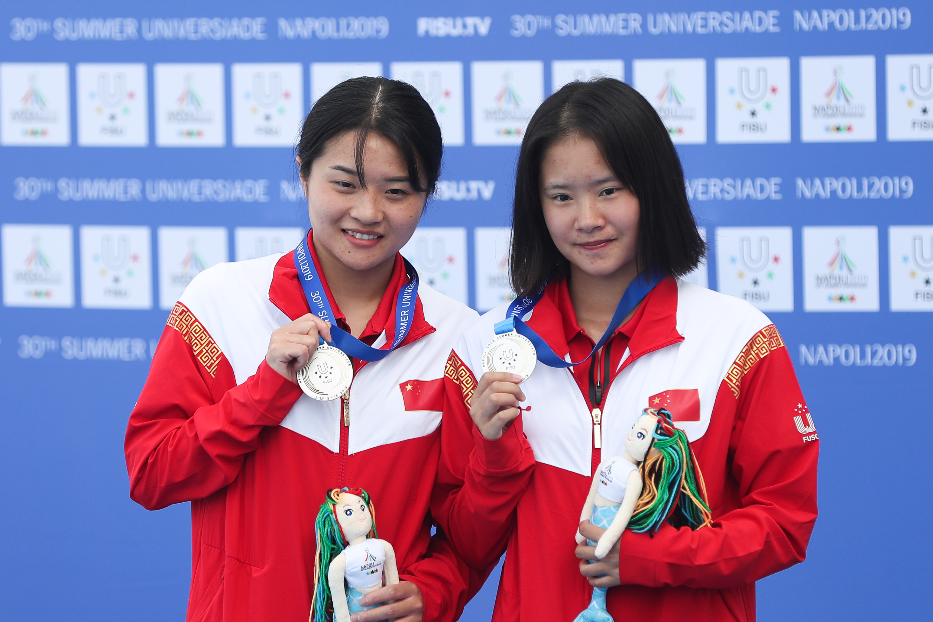 中国跳水队夺得女子双人项目冠军