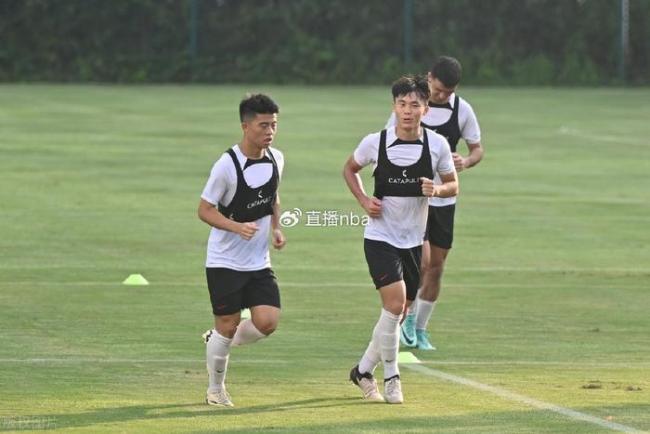 球员状态回暖，球队全力以赴备战比赛